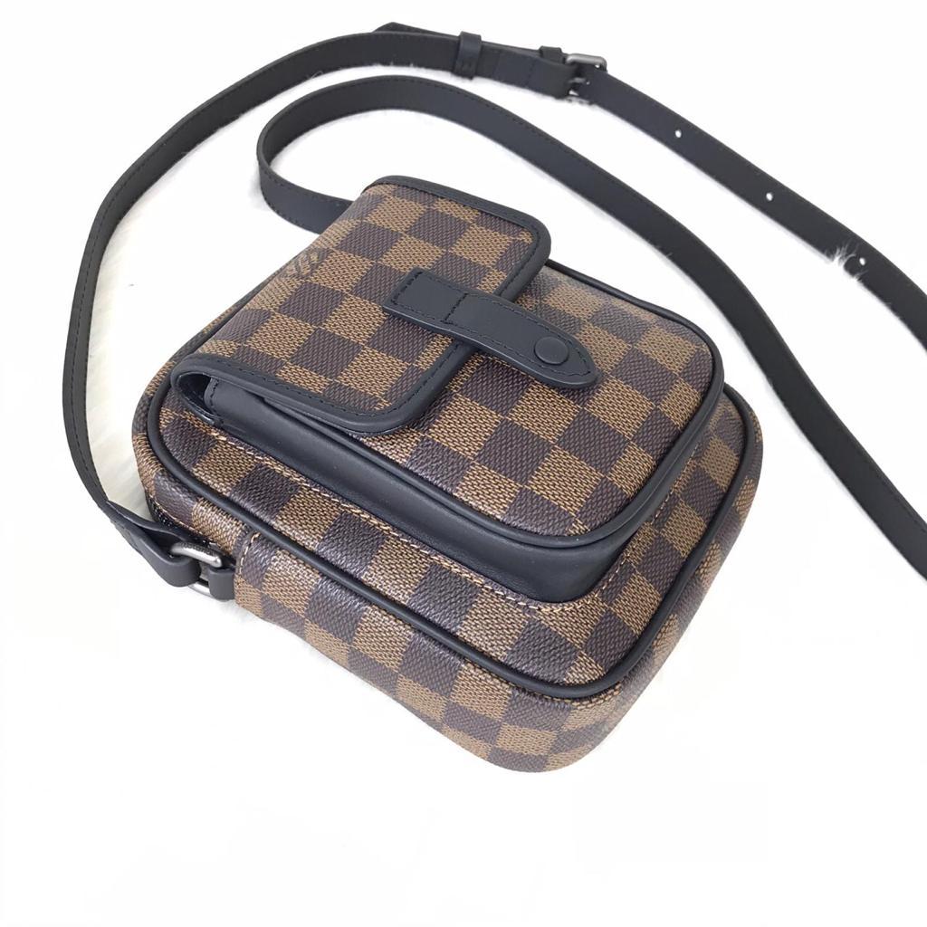 Lv Christopher Wearable Wallet